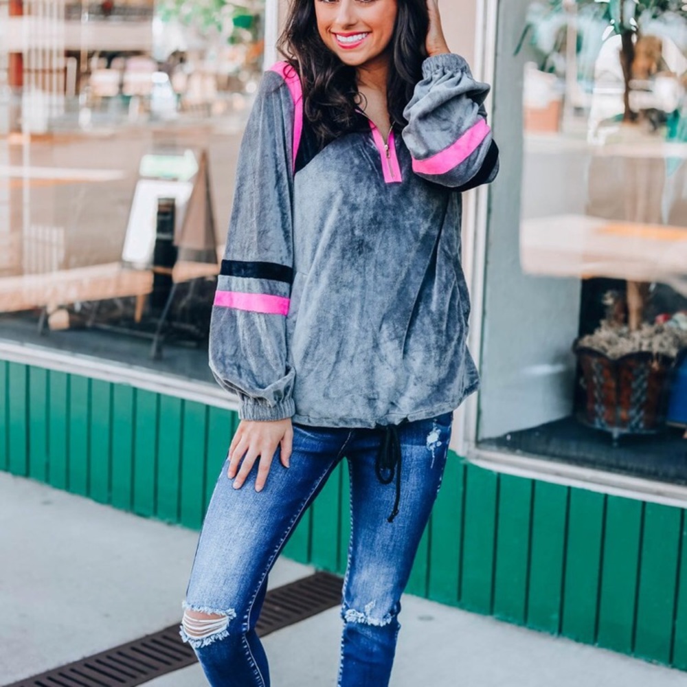 Charcoal Pink Pullover Medium